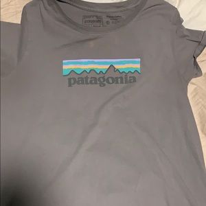 Women’s Patagonia short sleeve size M